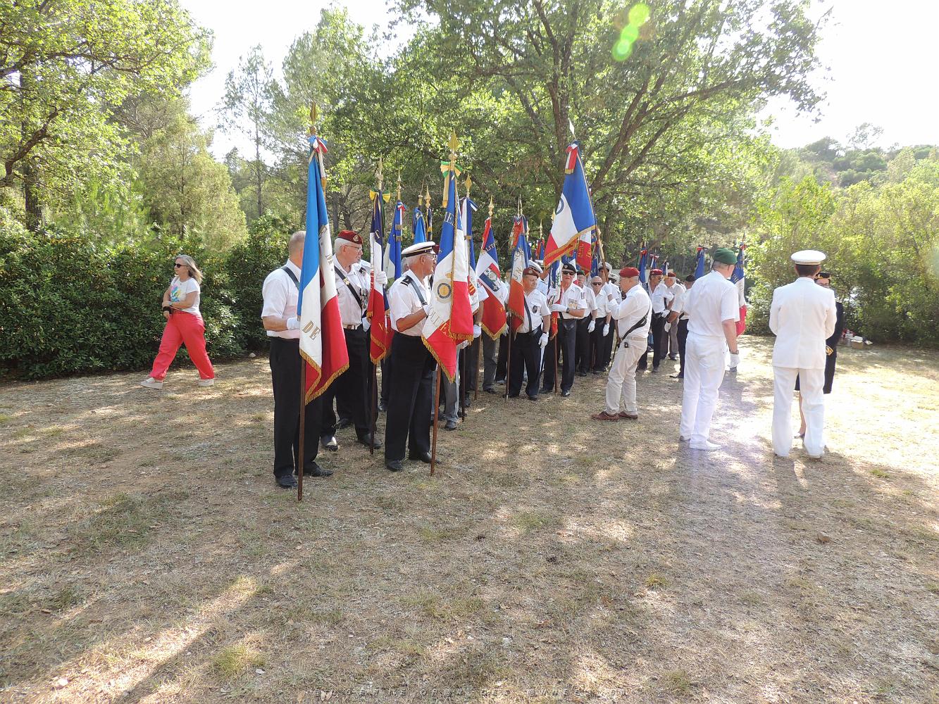 2023 07 18 SIGNES - HOMMAGE AUX 38 RESISTANTS FUSILLES EN 1944 (16).JPG -           